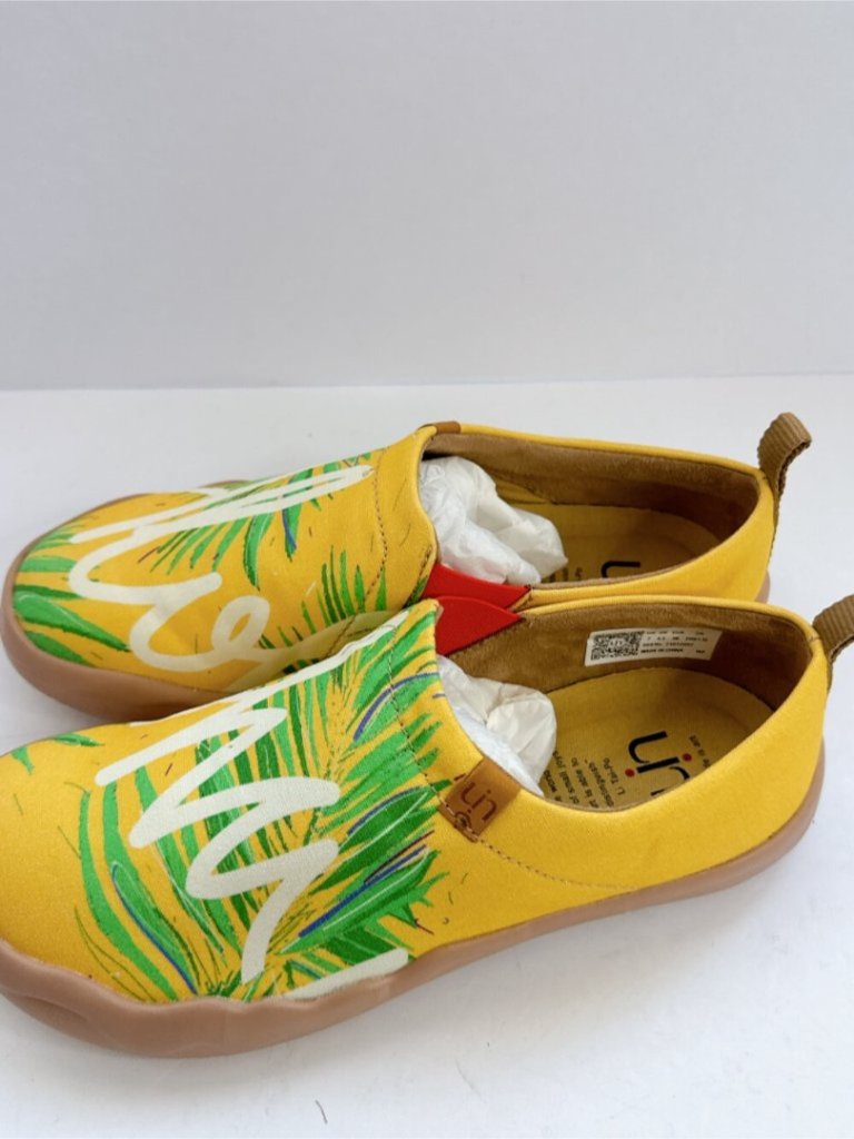 Women's Size 7 Uin Fill Your Passport Yellow Aloha Tropical Slip On Shoes — image 7 of 8